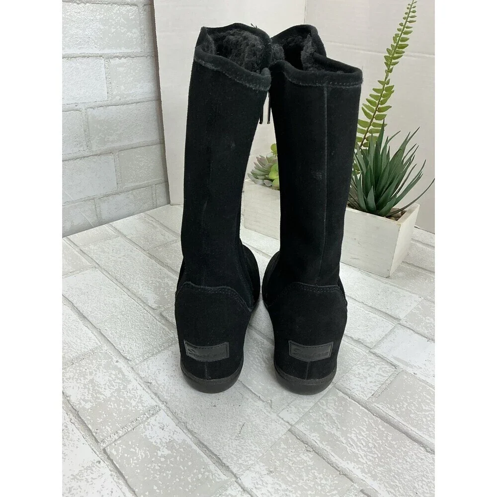 Skechers boots size 6.5